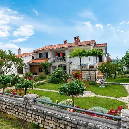 Vinez By Interhome *