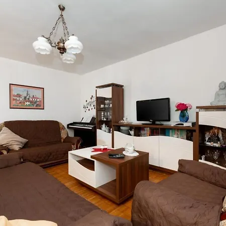 Appartement Vinez By Interhome