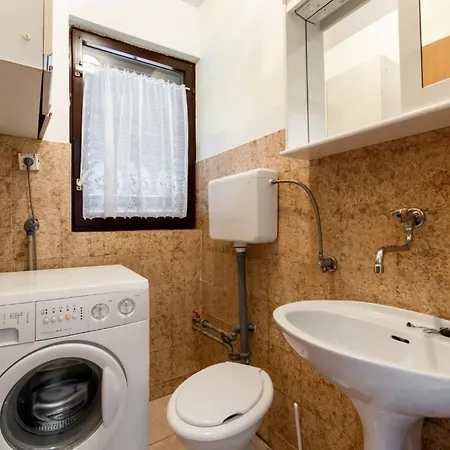 Vinez By Interhome * Labin