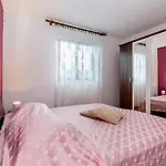 Appartement Vinez By Interhome *